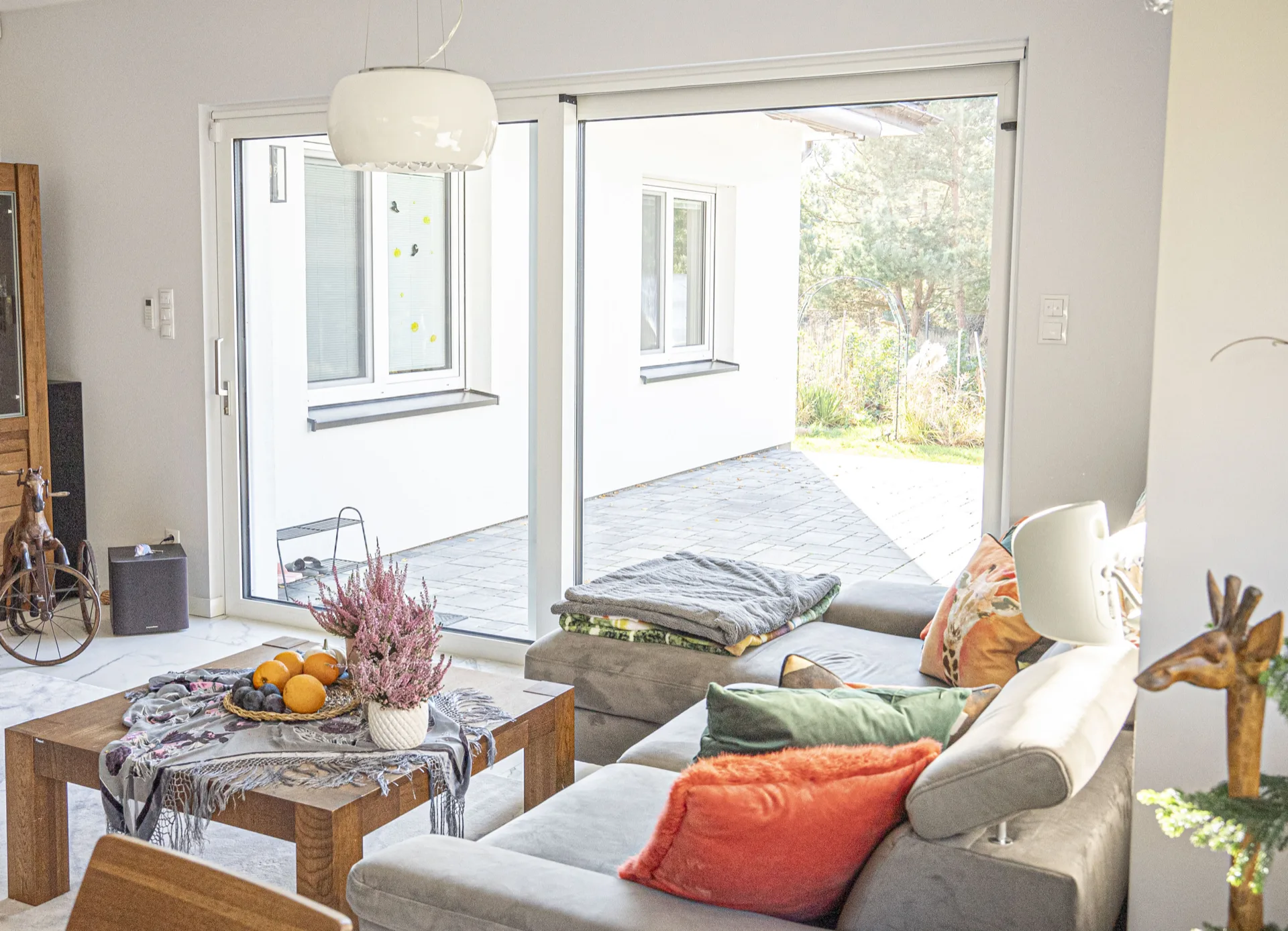 Salon z drzwiami tarasowymi Sonarol Perfectherm